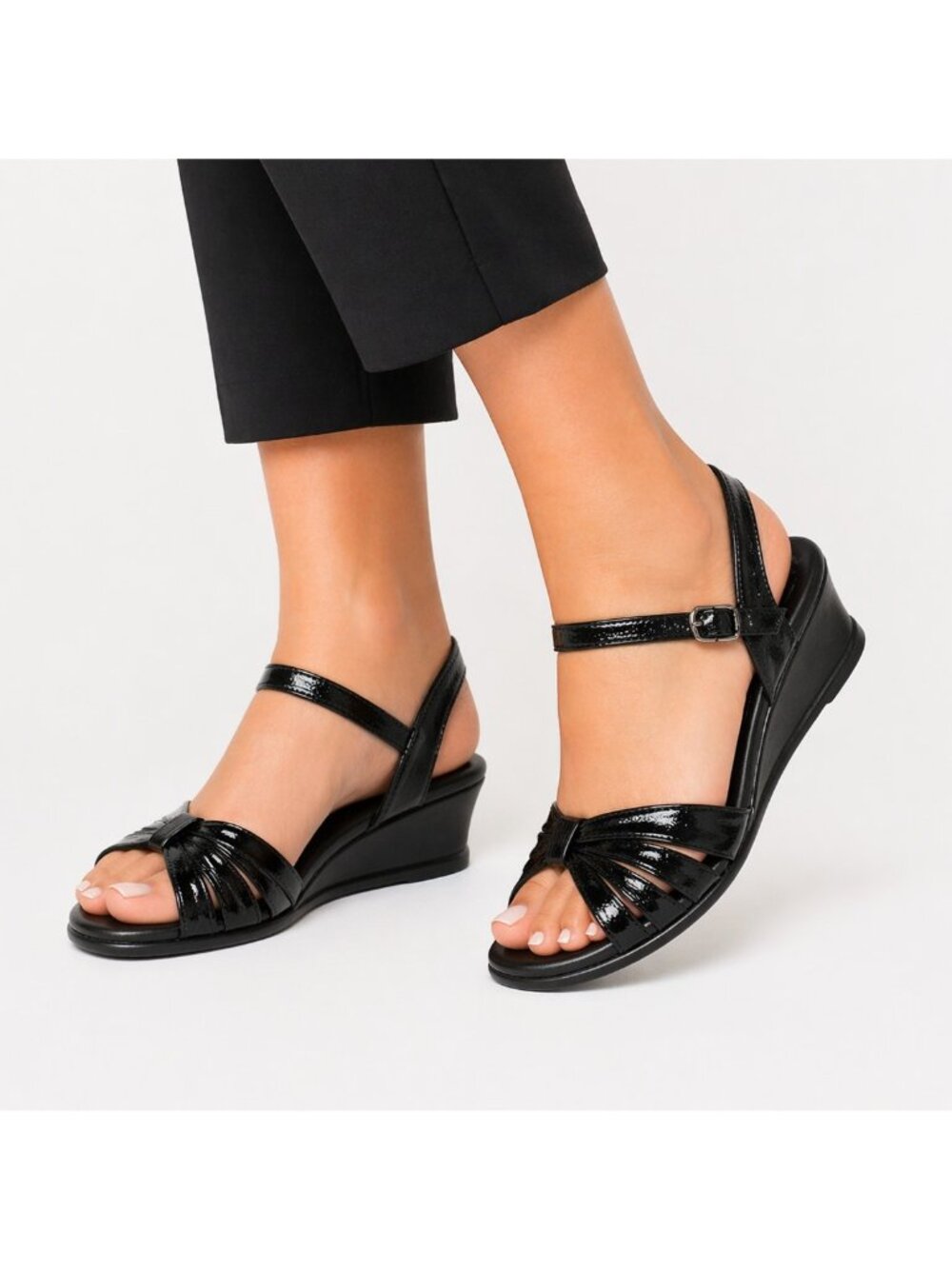 SAS Strippy Black Patent Leather Wedge Sandals Womens 8 S Tripad Comfort
